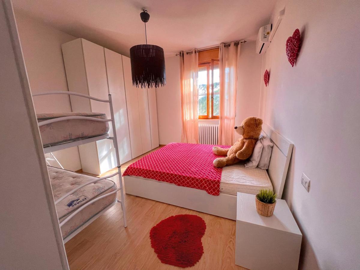 Lovely Apartment A Due Passi Dal Mare Rimini Bagian luar foto