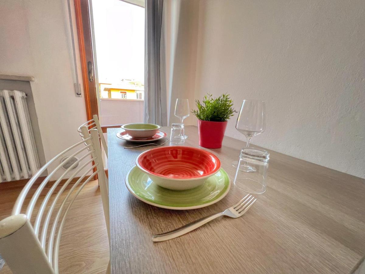 Lovely Apartment A Due Passi Dal Mare Rimini Bagian luar foto