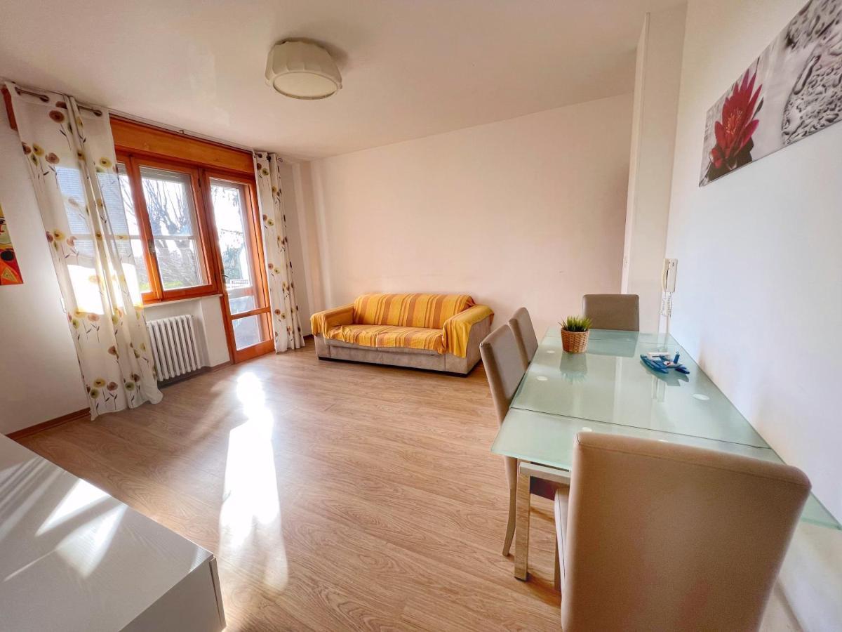 Lovely Apartment A Due Passi Dal Mare Rimini Bagian luar foto